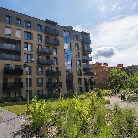 1bdr W/balcony, Free Pkg Apartment