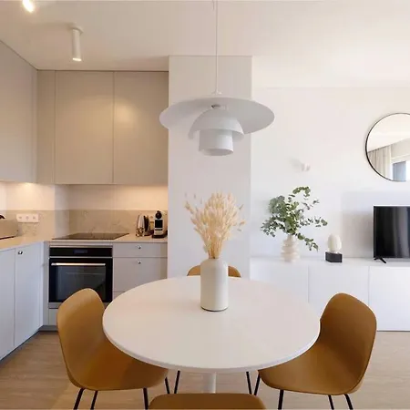 1bdr W/balcony, Free Pkg * Vilnius