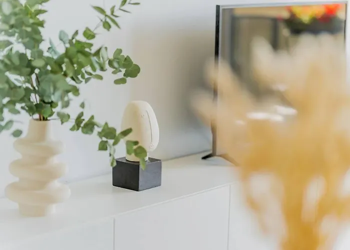 Apartman 1bdr W/balcony, Free Pkg