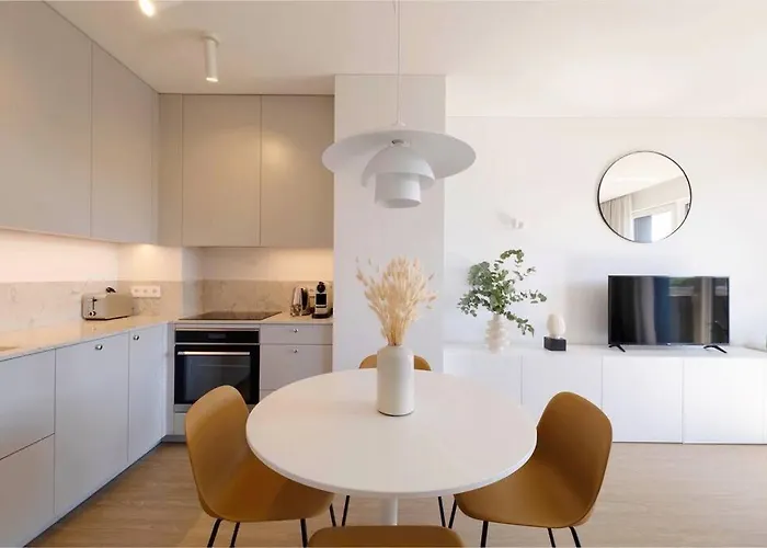 1bdr W/balcony, Free Pkg * Vilnius