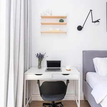 1bdr W/balcony, Free Pkg Вільнюс