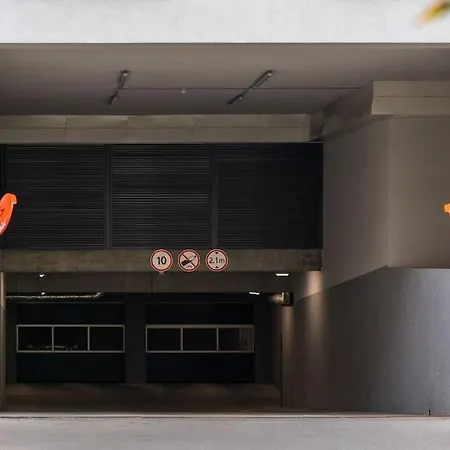 Апартаменти 1bdr W/balcony, Free Pkg *