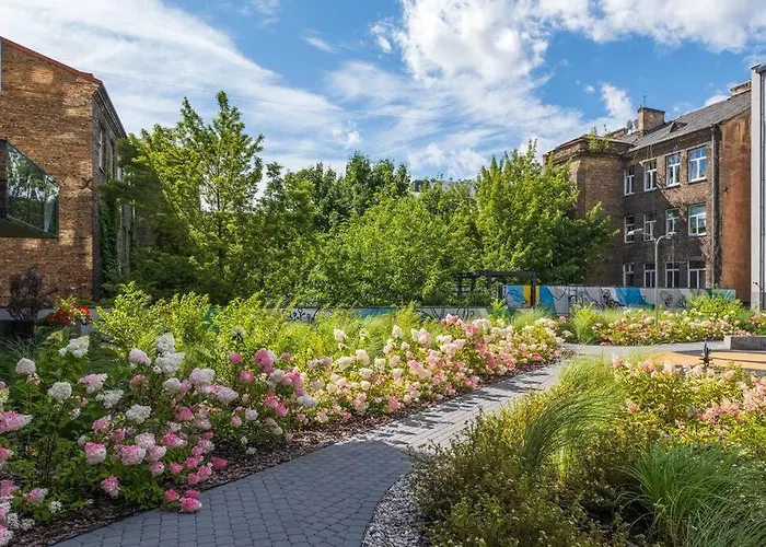 아파트 1bdr W/balcony, Free Pkg