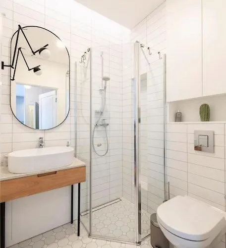 1bdr W/balcony, Free Pkg * 빌뉴스