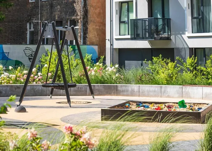 1bdr W/balcony, Free Pkg